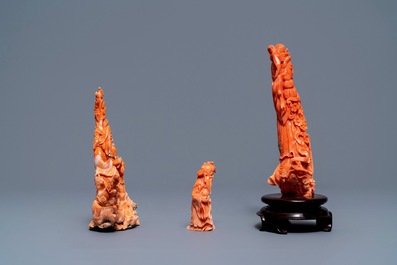 Trois pi&egrave;ces en corail rouge sculpt&eacute;, Chine, 19/20&egrave;me